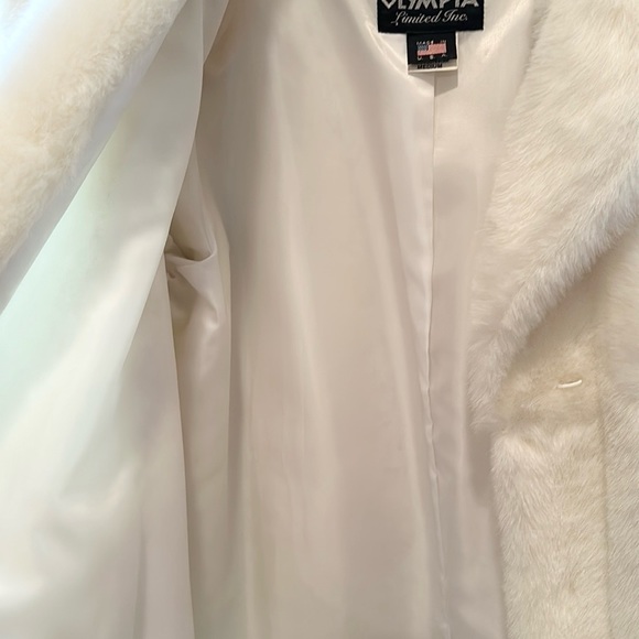 π€β€οΈ GORGEOUS 3/4 LENGTH WHITE LINED SOFT FUR COAT SIZE MEDIUM π€β€οΈ - Picture 11 of 15